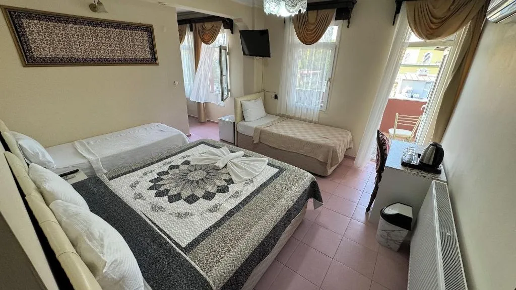 Room, Ephesus Centrum, Izmir