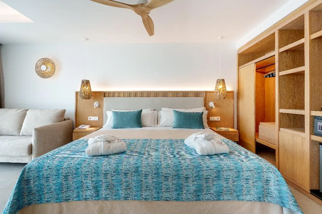 Double or Twin SUPERIOR Room, Bellamar, Ibiza