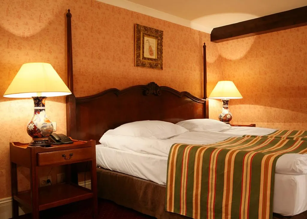 Double or Twin SUPERIOR Room, Dwor Sierakow, Krakow