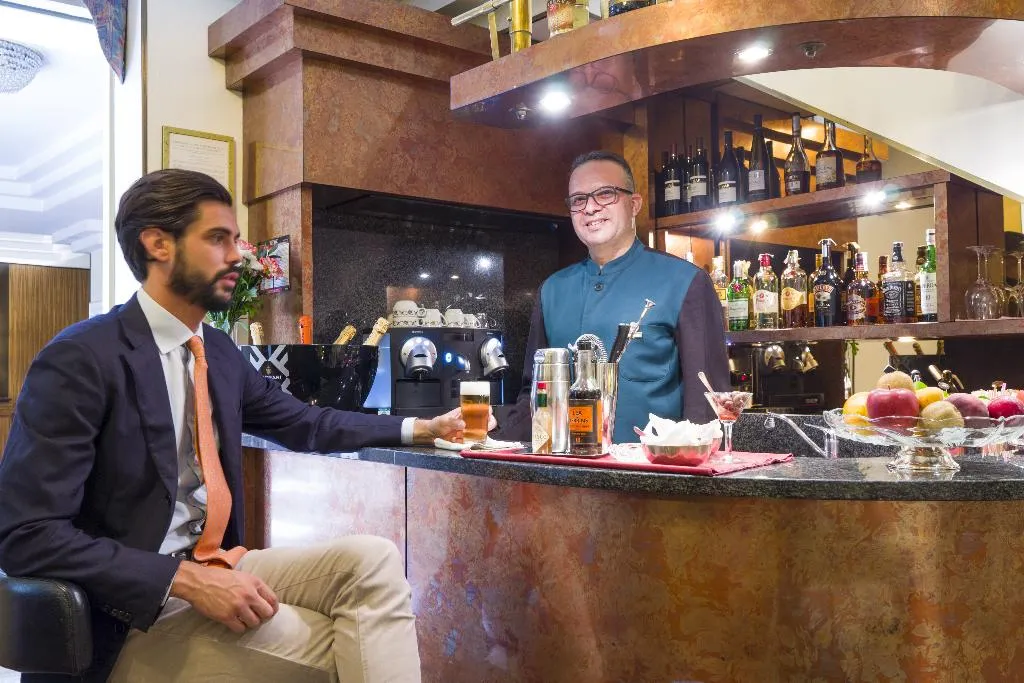 Bar, Carrobbio, Milan