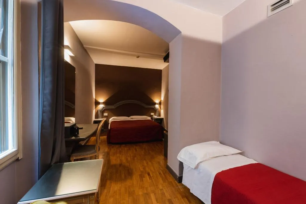 Room, Unicorno, Florence