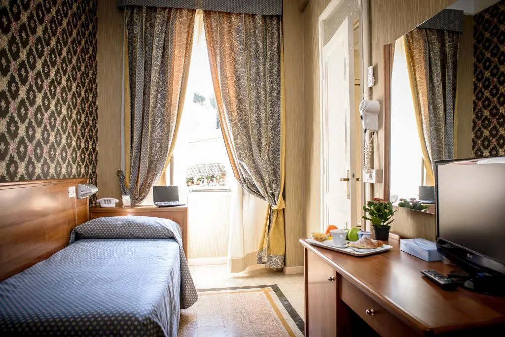 SINGLE STANDARD Room, Emmaus, Rome
