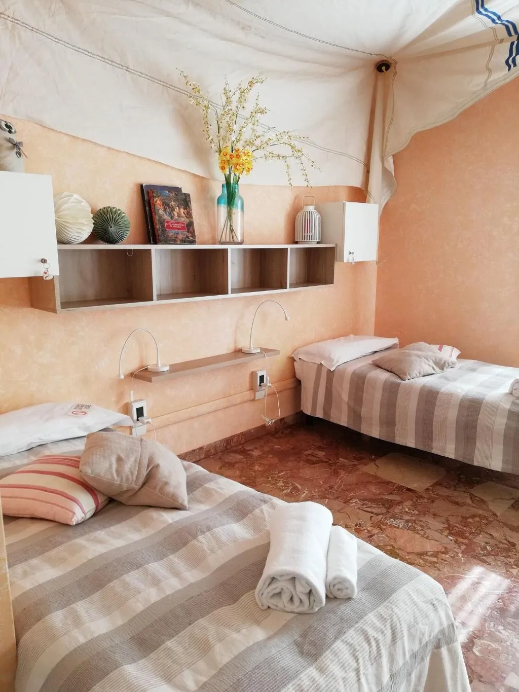 Room, 328 Il Veliero Romantico, Venice