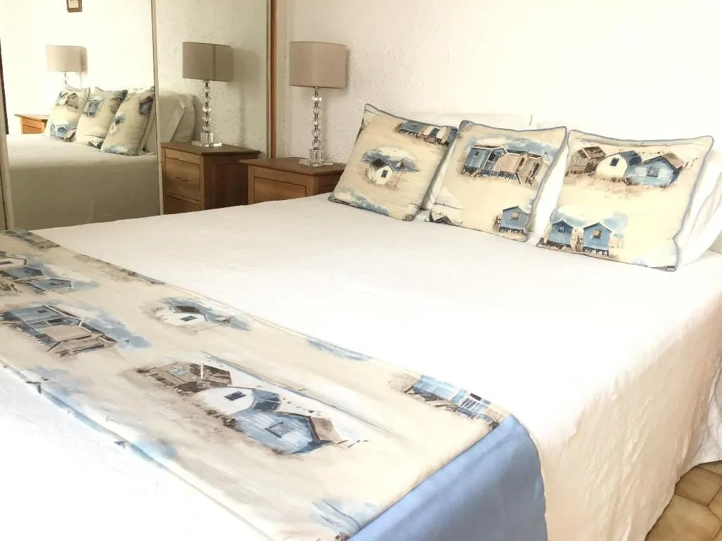 Room, Winniehill, Algarve