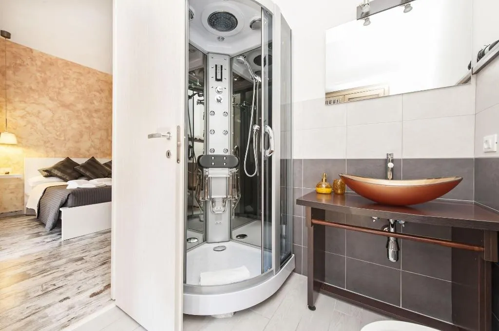 Room, De Guestibus, Rome