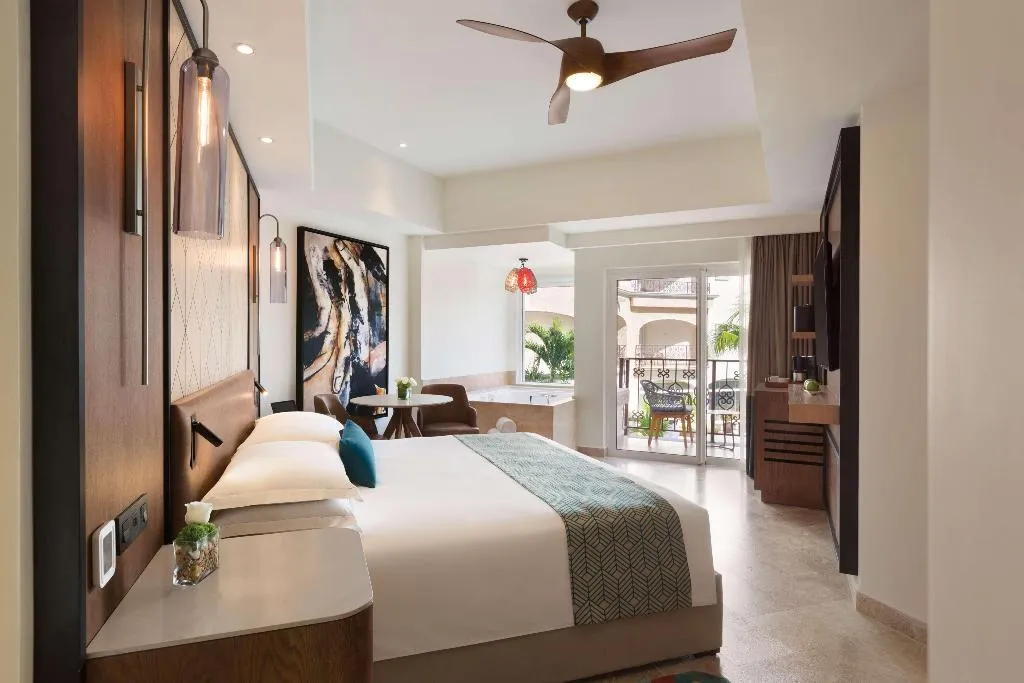 JUNIOR SUITE KING SIZE BED Room, Hyatt Vivid Playa Del Carmen - Adults Only, Playa Del Carmen