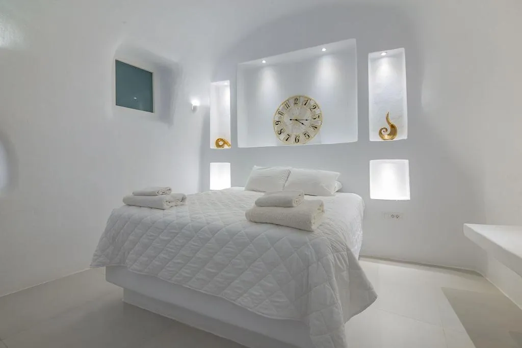 Room, Boutique 88 Fira, Santorini