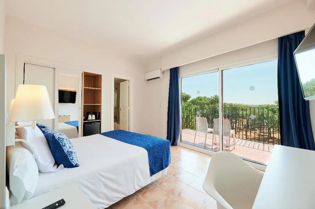 Double or Twin STANDARD Room, AluaSun Marbella Park, Costa Del Sol