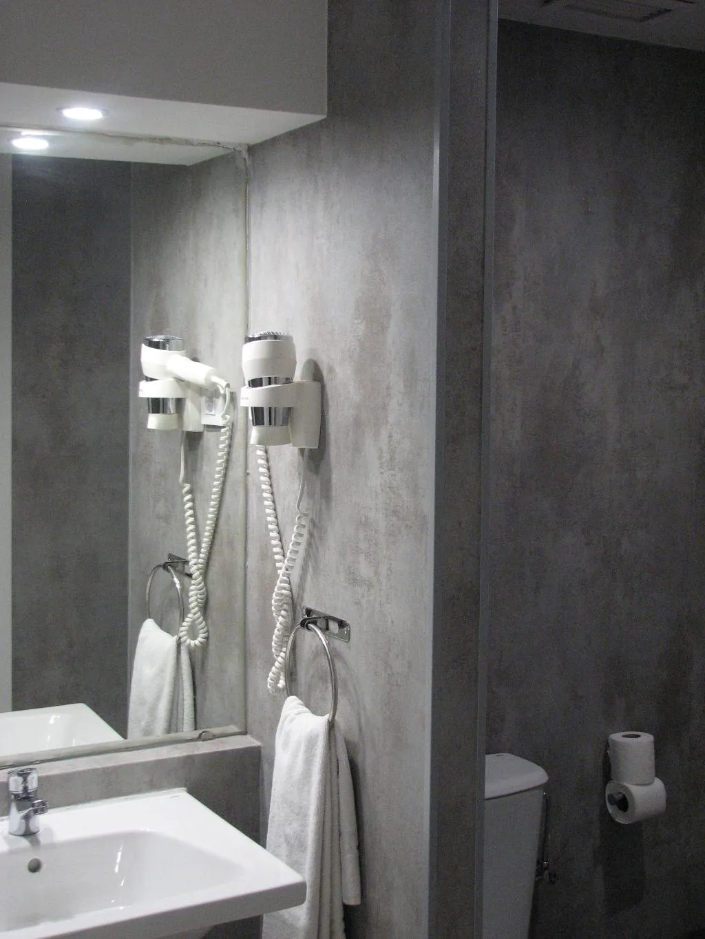 TRIPLE STANDARD Room, Apartamentos Recoletos, Madrid