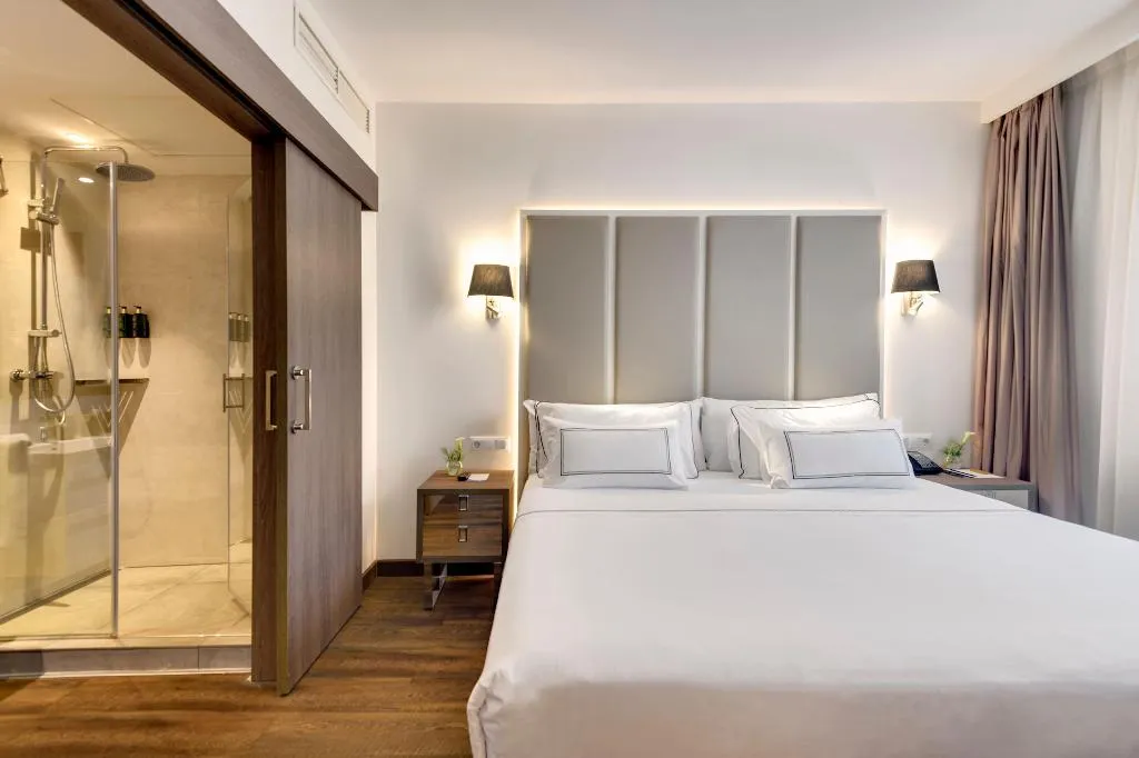 Room PREMIUM Room, Melia Madrid Serrano, Madrid