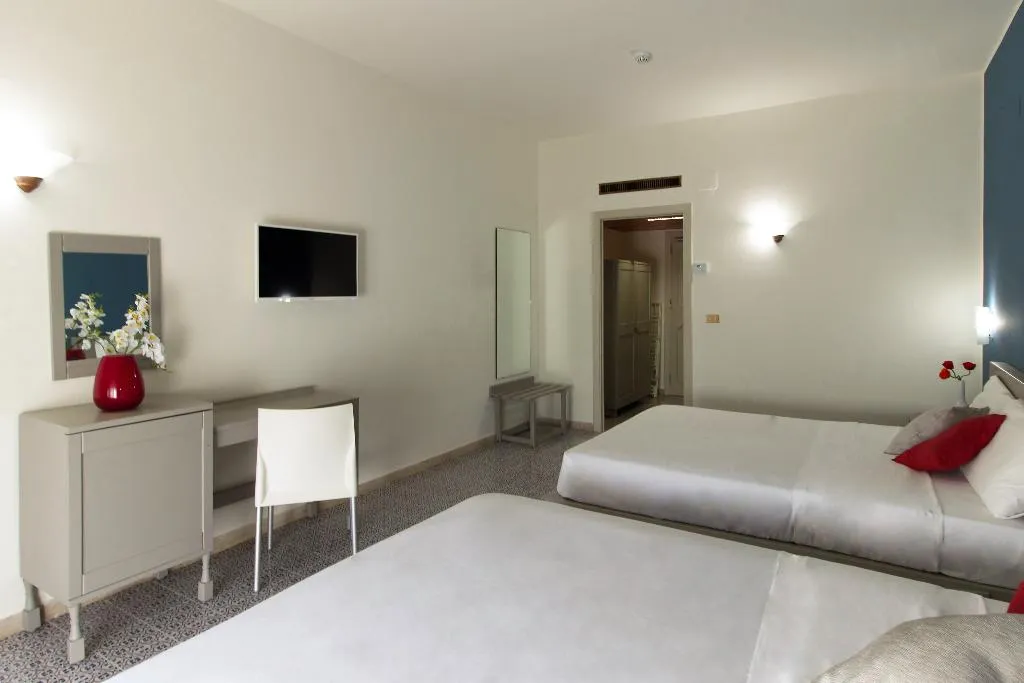 TRIPLE CLASSIC Room, Saracen Sands Hotel & Congress Centre, Palermo