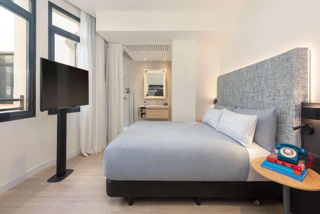DOUBLE STANDARD Room, Innside Madrid Gran Via, Madrid