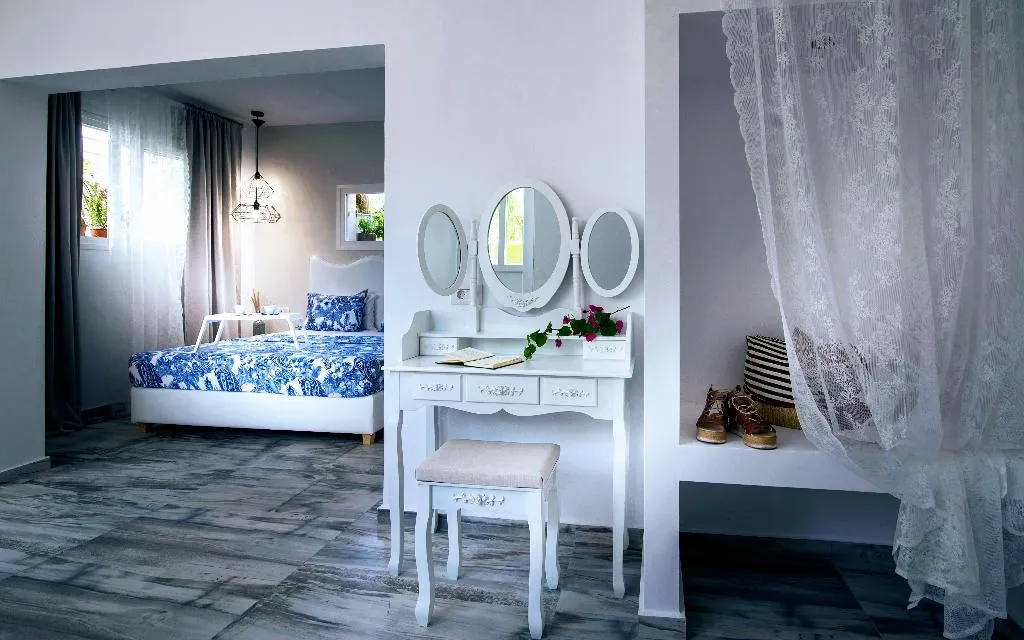 JUNIOR SUITE CAPACITY 3 Room, Stella Maria Hotel, Crete