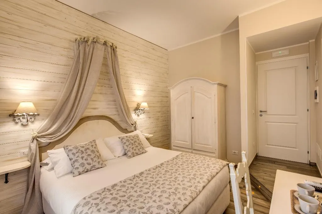 DOUBLE WITH BALCONY Room, Casa Mia Vaticano, Rome