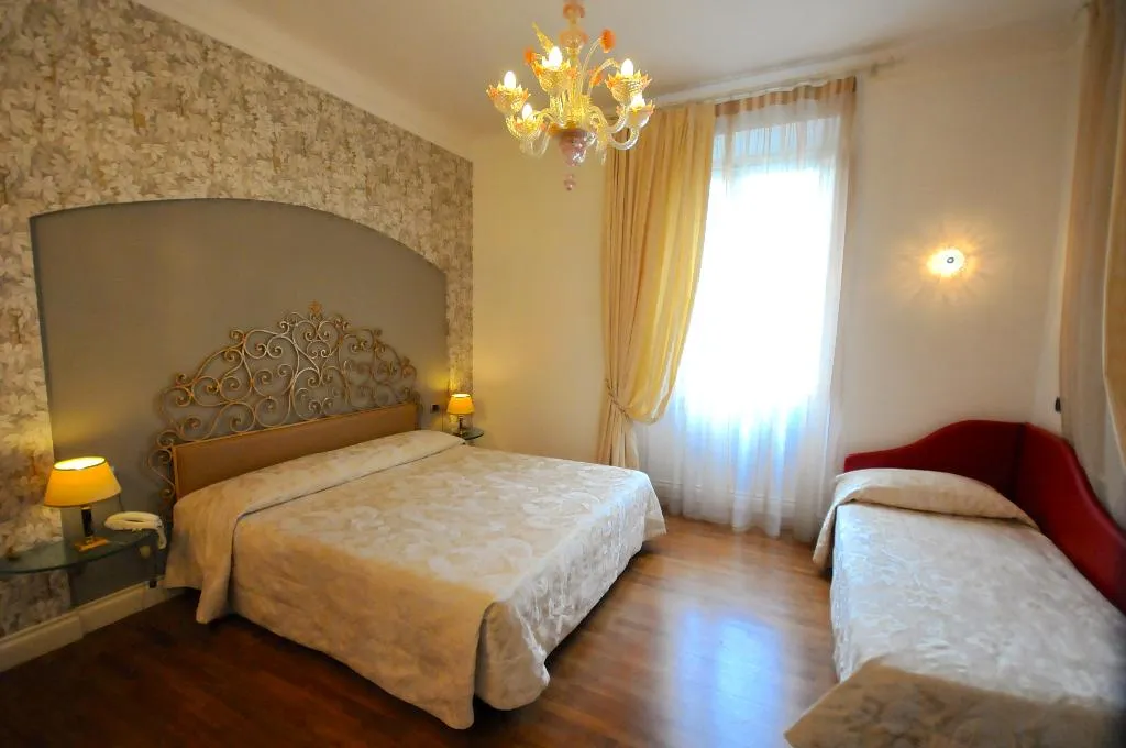 TRIPLE CLASSIC Room, C-hotels De Rose, Florence