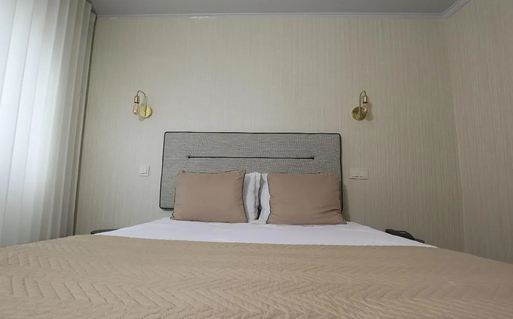 Double or Twin WITH DOUBLE BED Room, America, Porto