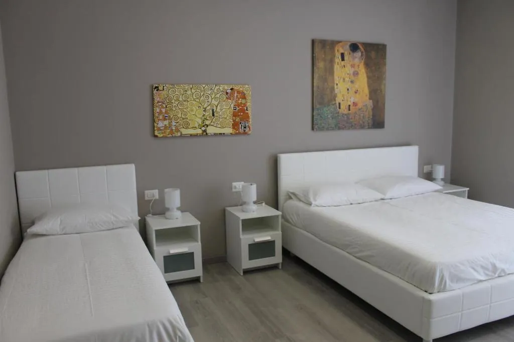 Room, B&B Madonna della Via, Catania