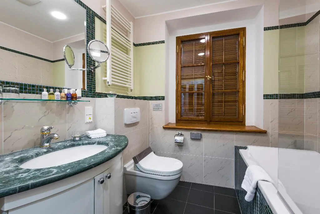 Double or Twin DELUXE Room, Golden Well, Prague