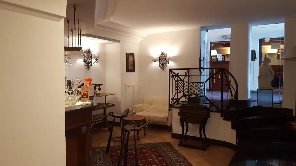 Lobby, Del Real Orto Botanico, Naples