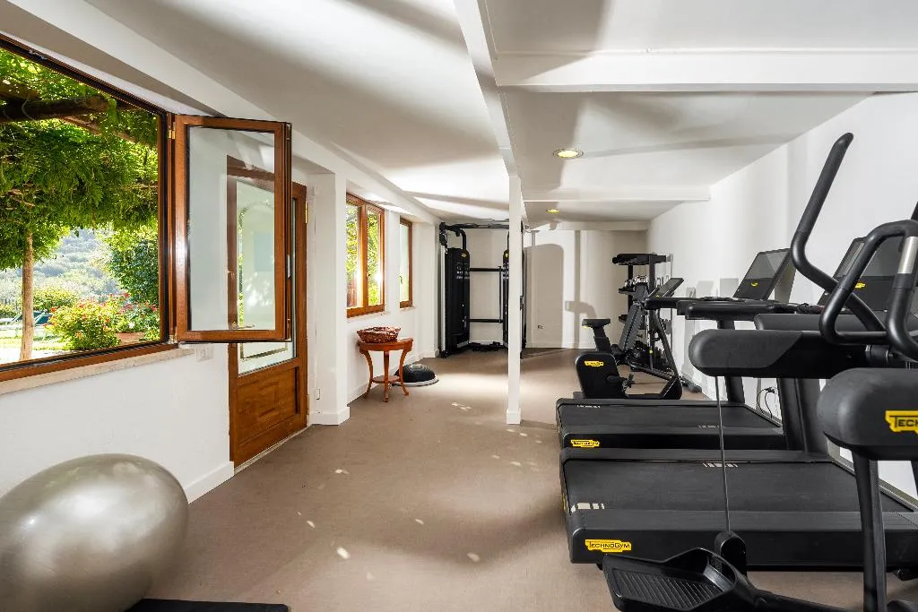 Sports and Entertainment, Grand Hotel Vesuvio, Naples