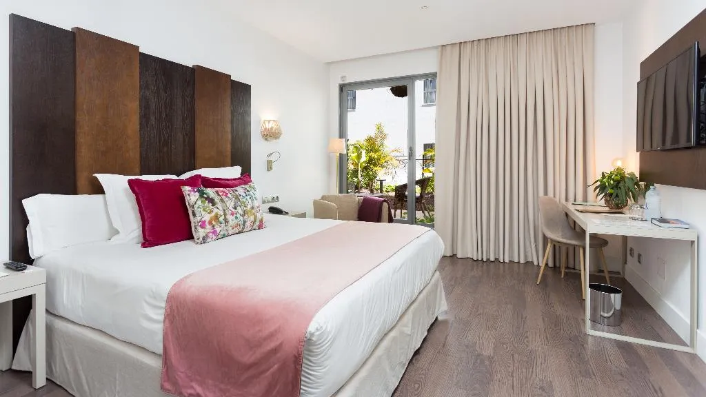 DOUBLE SINGLE USE DELUXE WITH TERRACE Room, La Laguna Gran Hotel, Tenerife