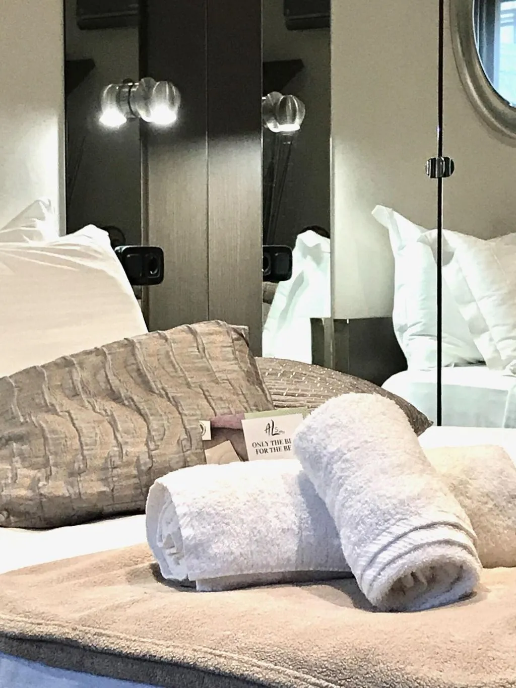 Room, Athens Luxury Suites, Athens