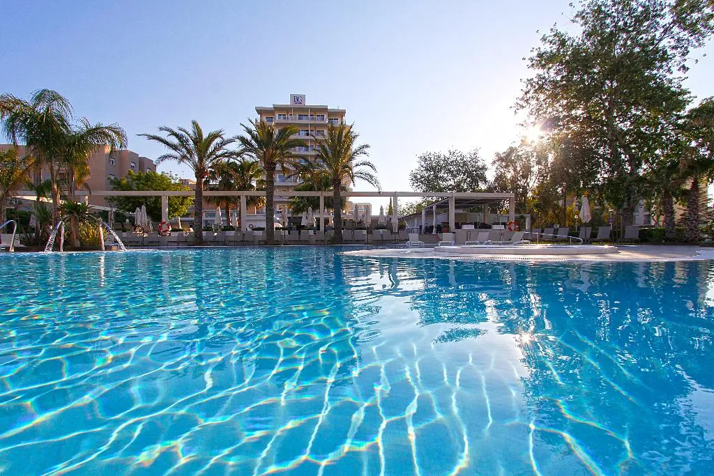 Pool, BG Caballero, Majorca