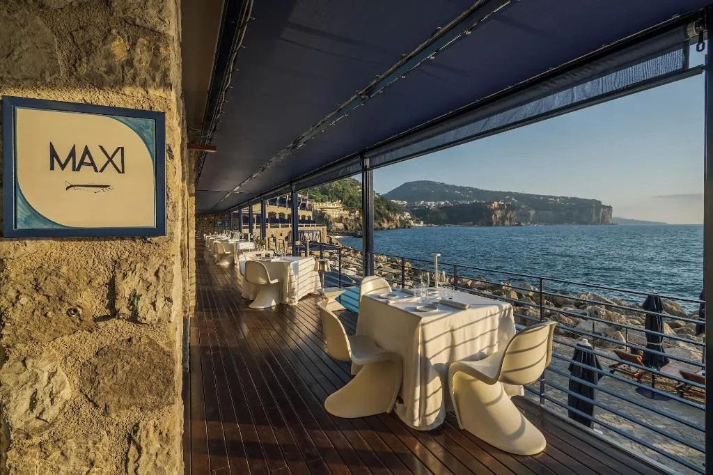 Restaurant, Capo La Gala Hotel & Wellness, Naples