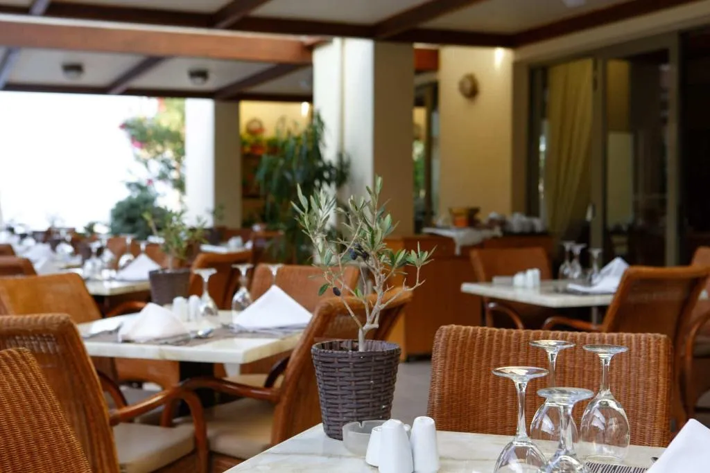 Restaurant, Santa Marina Plaza, Crete