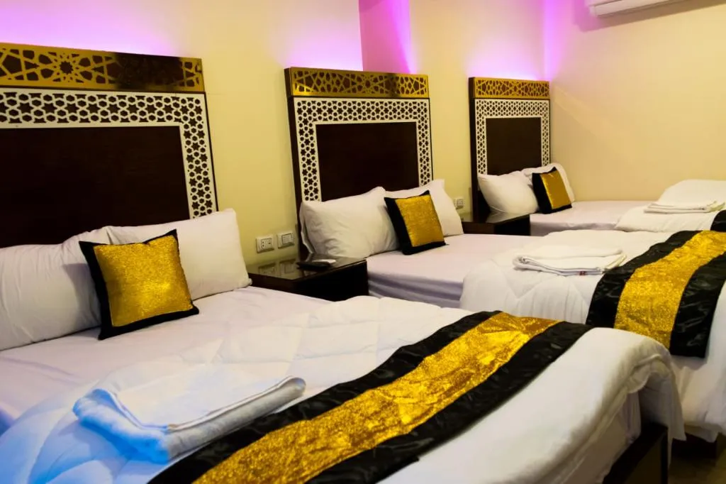 TRIPLE THREE BEDS Room, Pyramids Height Hotel, Cairo