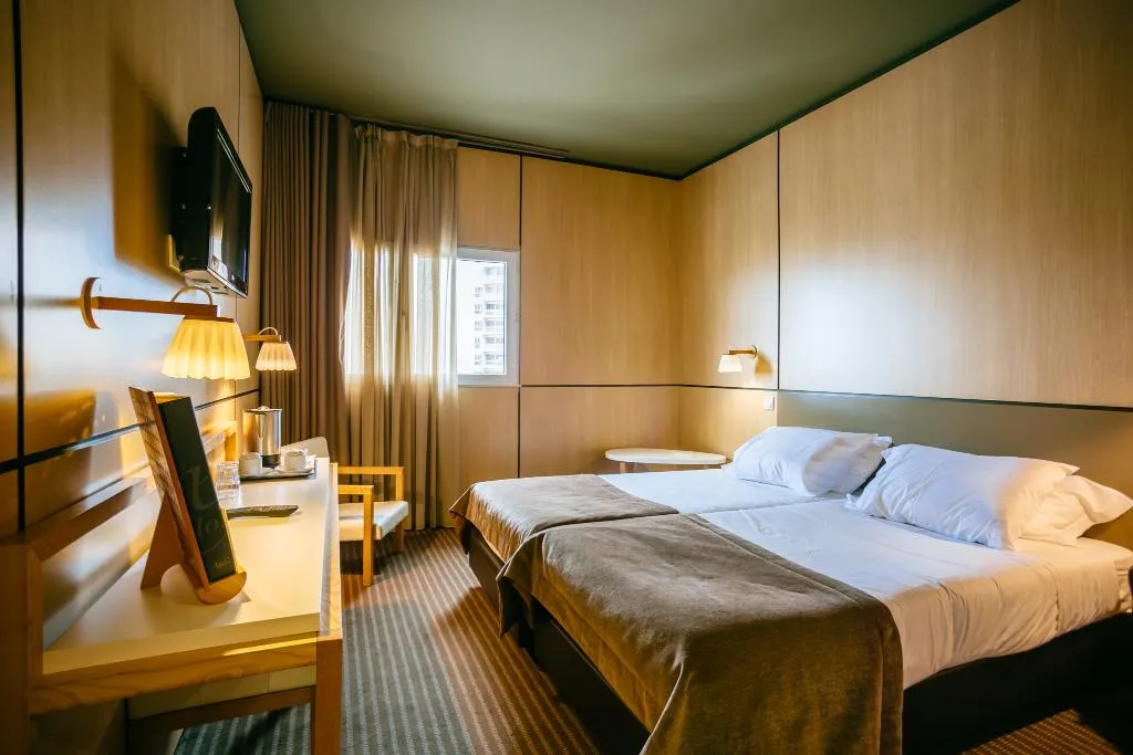 Room, Axis Vermar Conference & Beach Hotel, Porto
