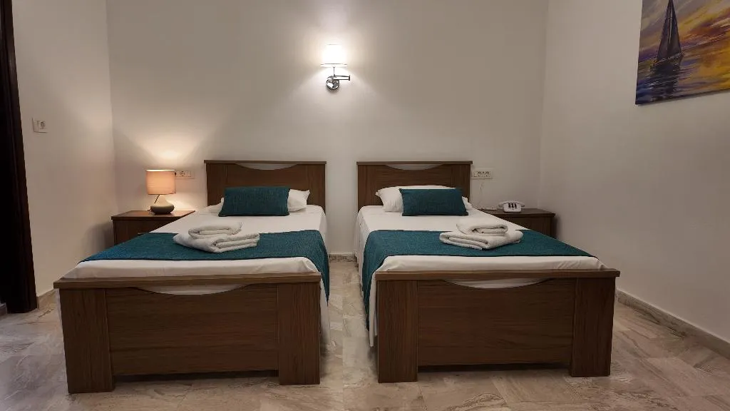 Double or Twin STANDARD Room, Mary Bill, Santorini
