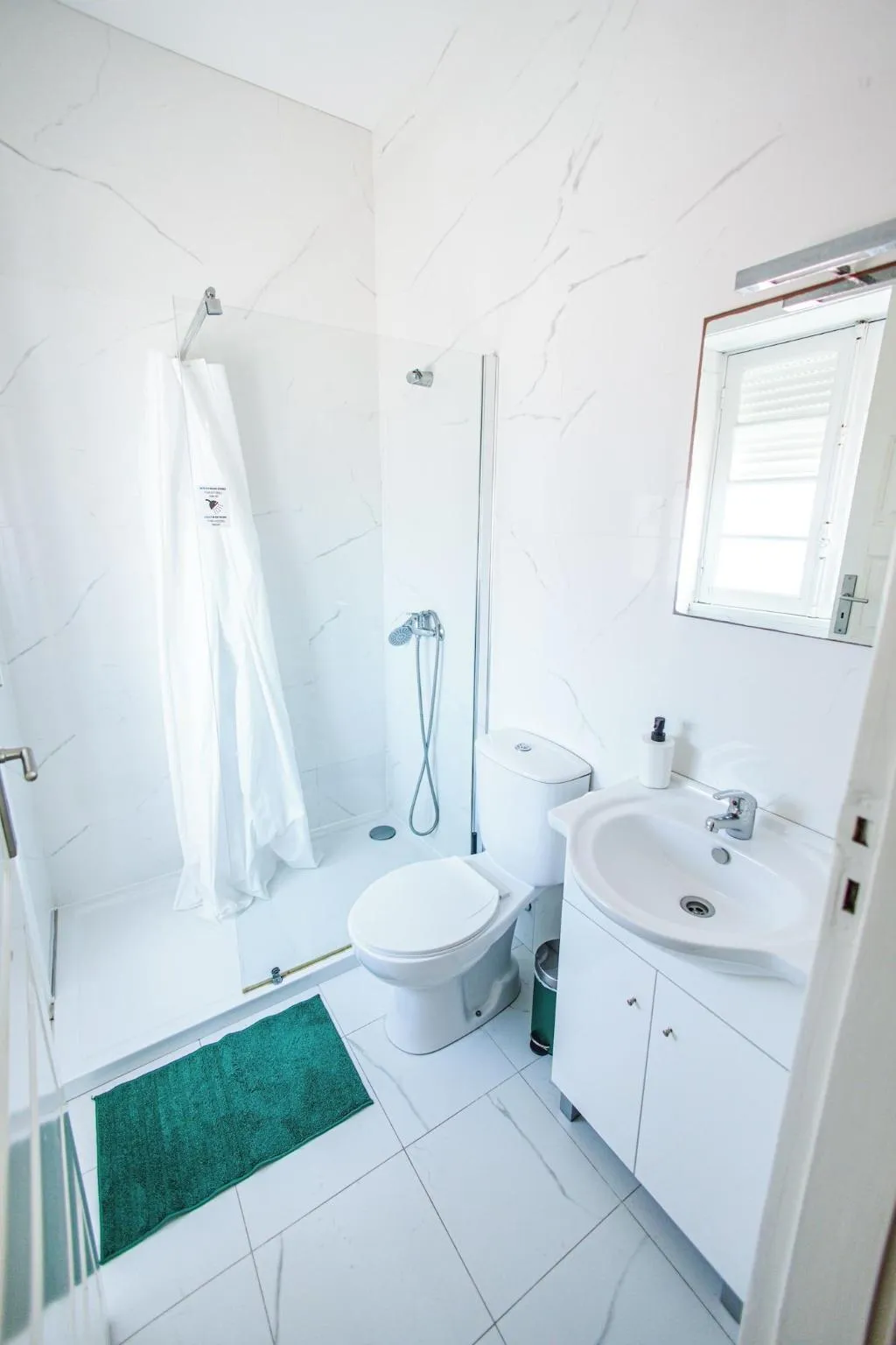 Room, The Beach Corner Guesthouse, Porto