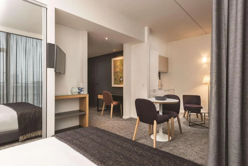 STUDIO QUEEN SIZE BED Room, Adina Apartment Hotel Copenhagen, Copenhagen