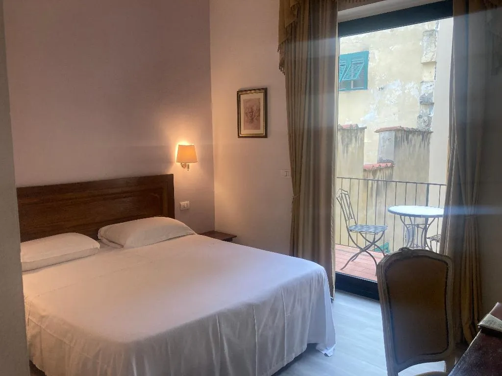 Double or Twin SUPERIOR Room, Machiavelli Palace, Florence