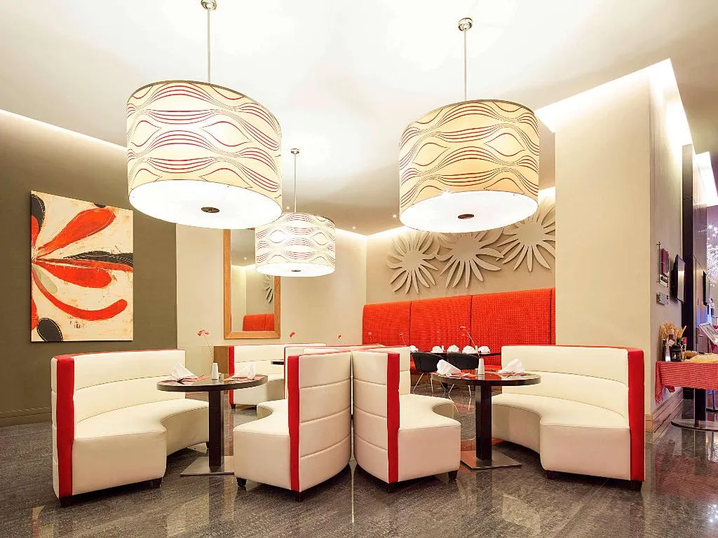 Restaurant, Ibis Mall  Avenue Dubai Hotel, Dubai