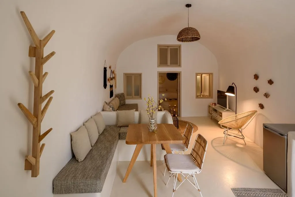 VILLA PREMIUM GARDEN VIEW Room, Suite Home Santorini, Santorini