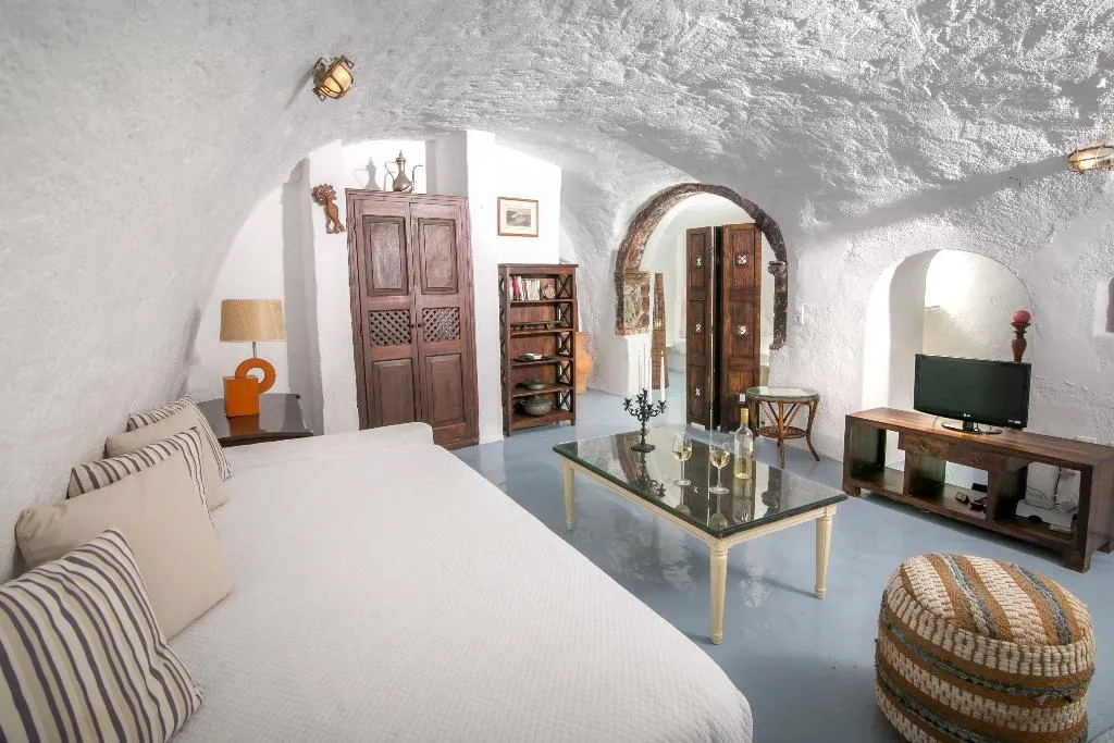 SUITE SUPERIOR Room, Alexander's Suites, Santorini