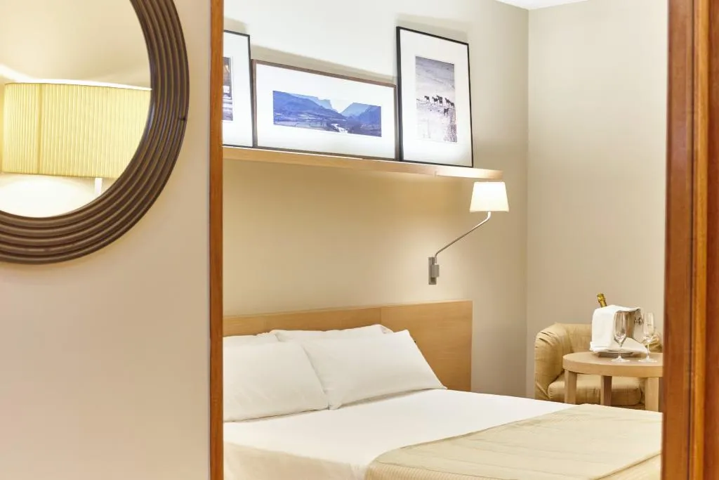 DOUBLE STANDARD Room, Parador de la Seu d'Urgell, Costa Brava