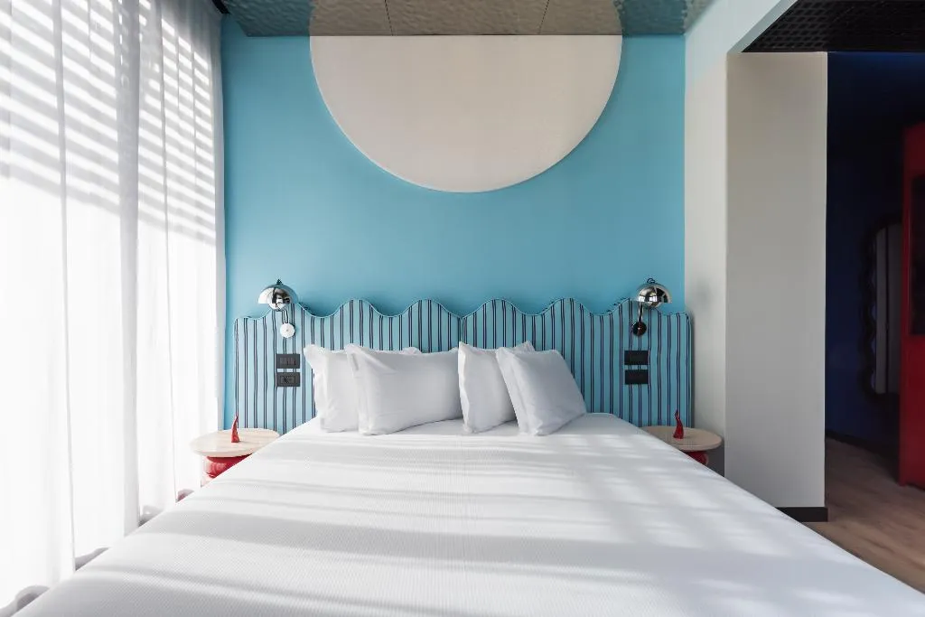 SUITE ONE BED Room, CX Naples Centrale, Naples