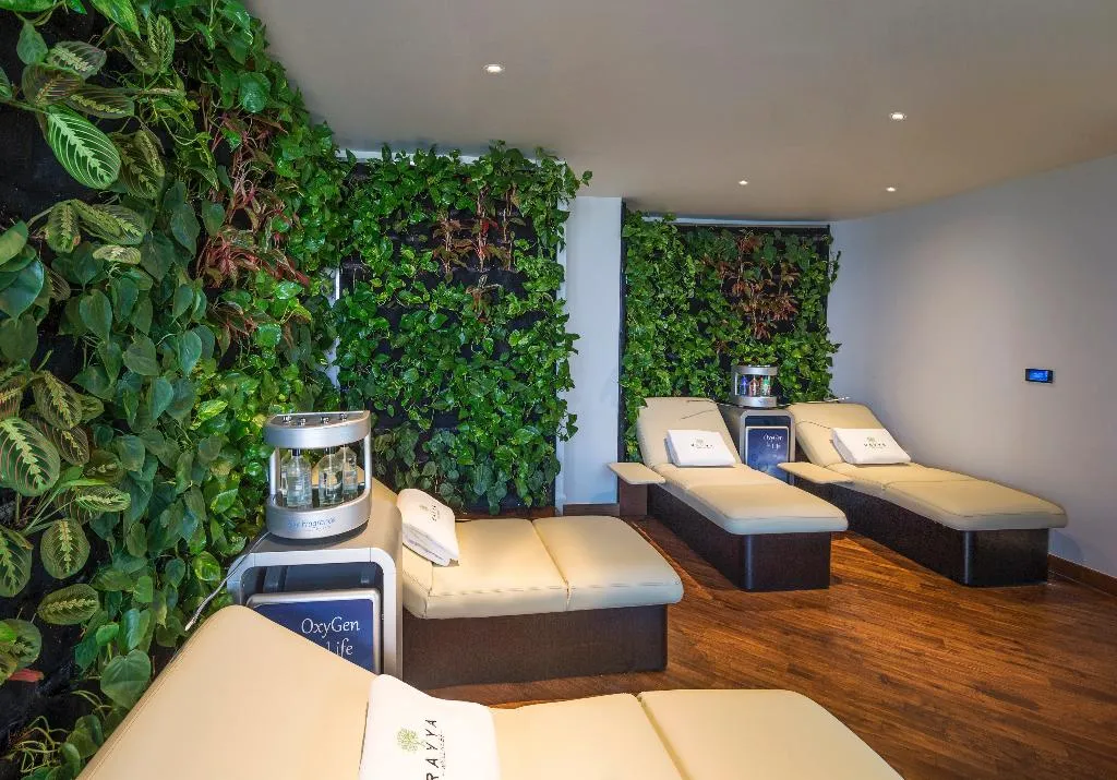 Sports and Entertainment, The Retreat Palm Dubai MGallery by Sofitel, Dubai