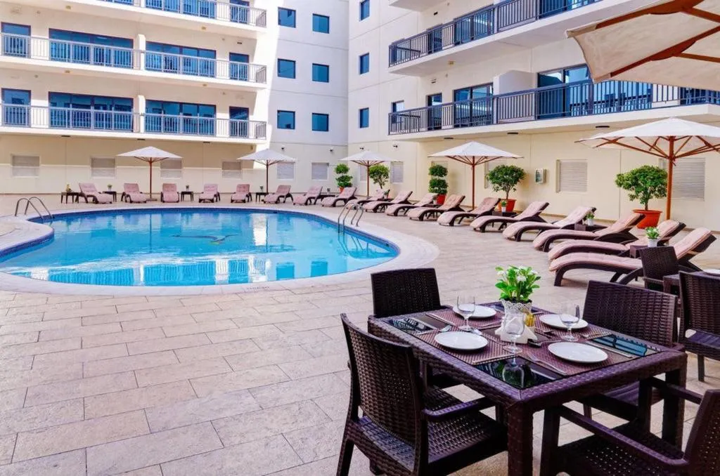 Pool, Golden Sands 10, Dubai