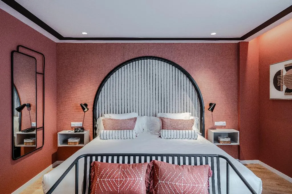 TRIPLE SUPERIOR Room, Vincci Bonjardim, Porto