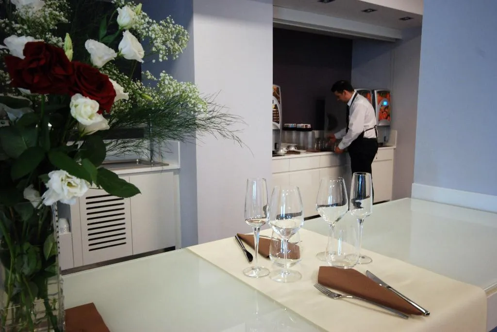 Restaurant, Holiday Inn Milan Nord Zara, Milan