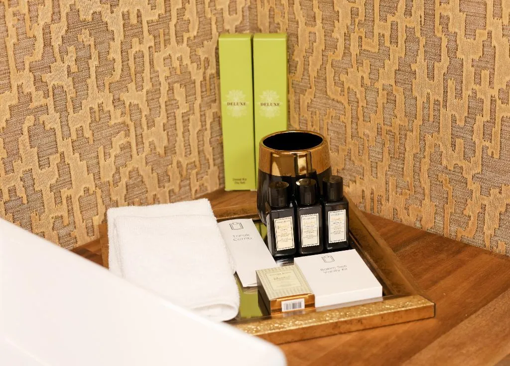 SUITE KING BED WITH JACUZZI Room, The Yali Konak Hotel Izmir, Izmir