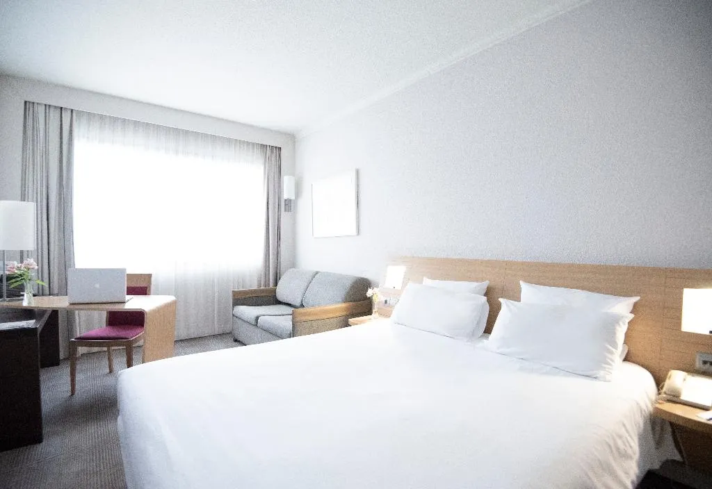 FAMILY ROOM EXECUTIVE Room, Novotel Athenes, Athens