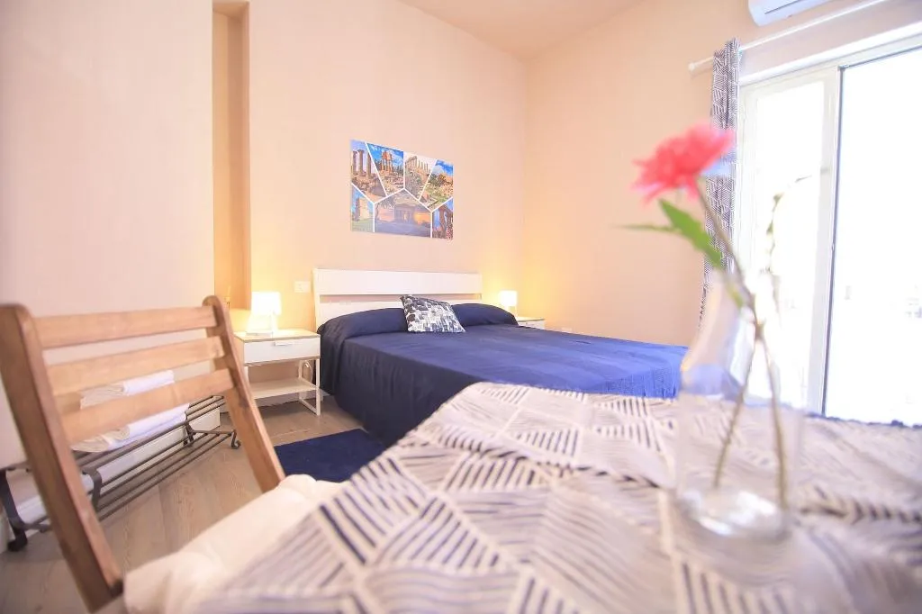 Room, Gioeni Ventidue, Catania