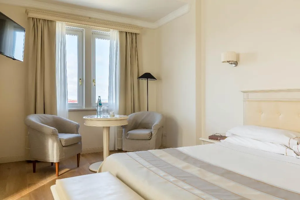 FAMILY ROOM STANDARD Room, Hotel Catalunya, Alghero