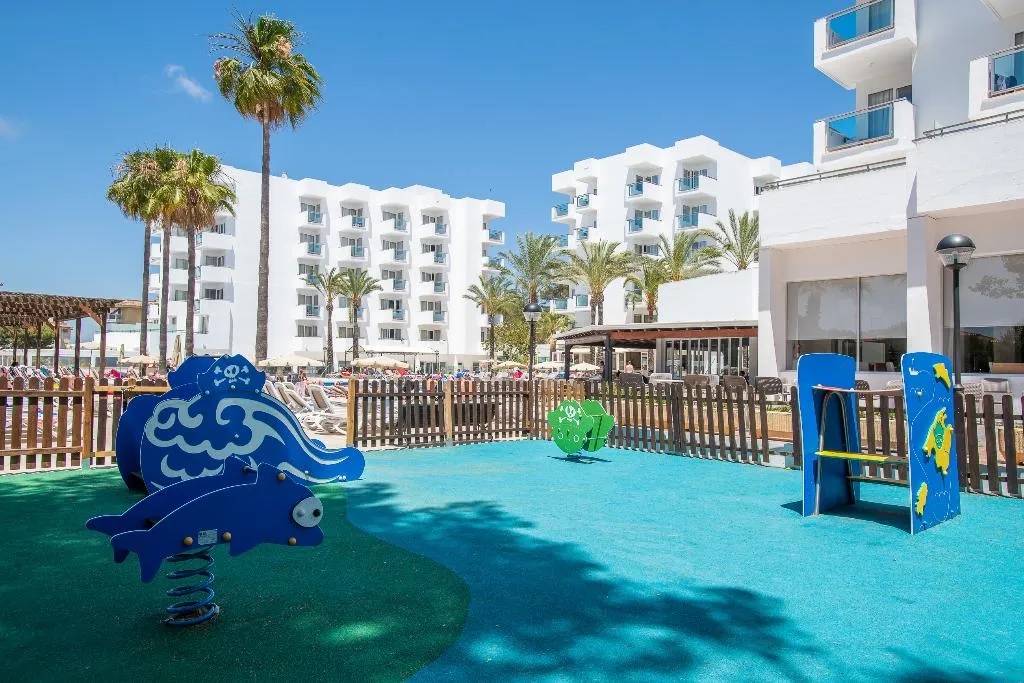 Sports and Entertainment, Globales Hotel Maioris, Majorca
