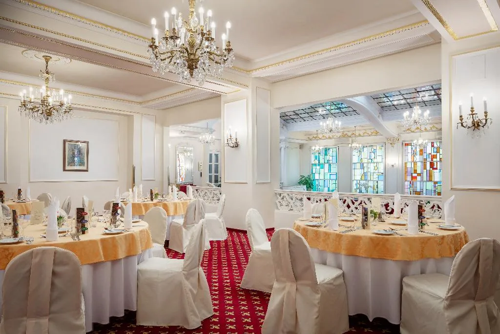 Restaurant, Ambassador Zlata Husa, Prague